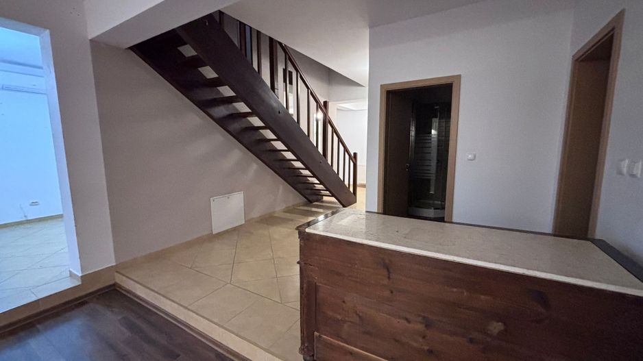 Casa individuala frumoasa si spatioasa in Giroc - Poză 4