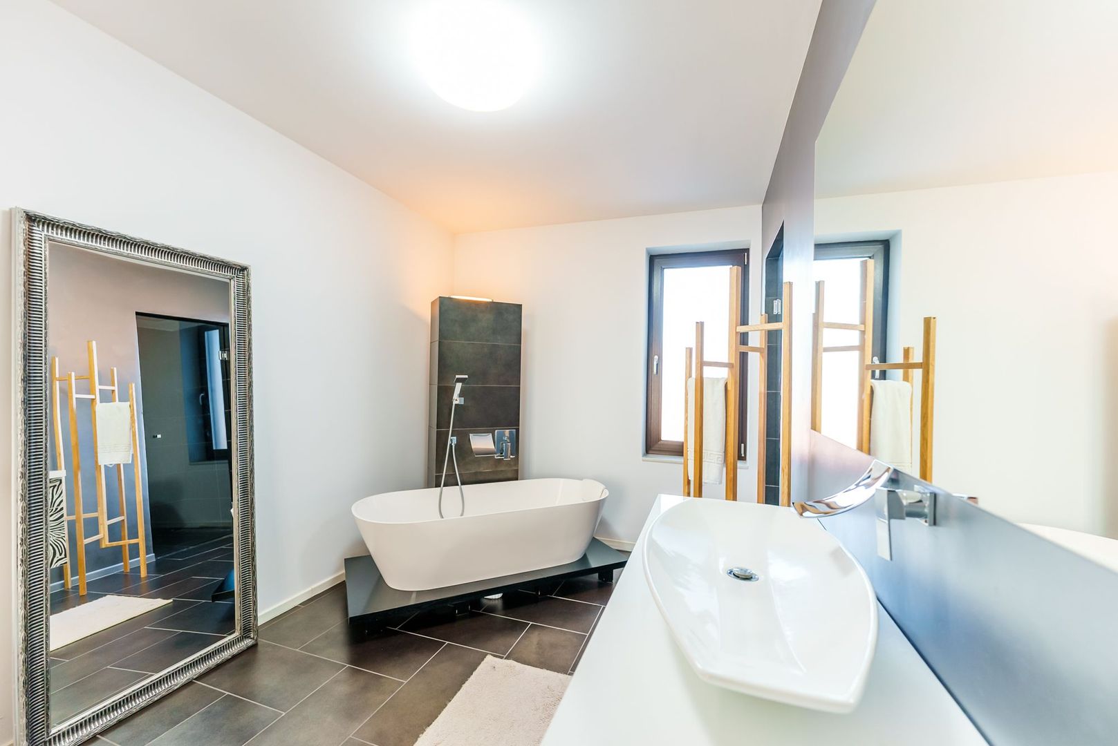 Casă superbă în Sânnicolau Mic - Poză 14