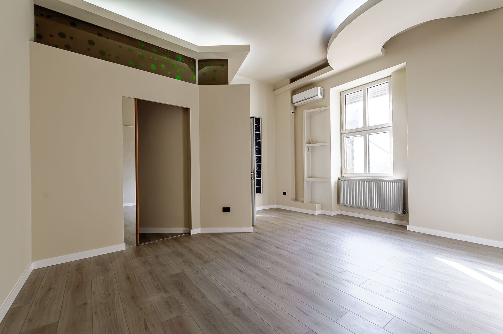 Apartament ultracentral, complet renovat, Strada Eminescu nr. 7 - Poză 6