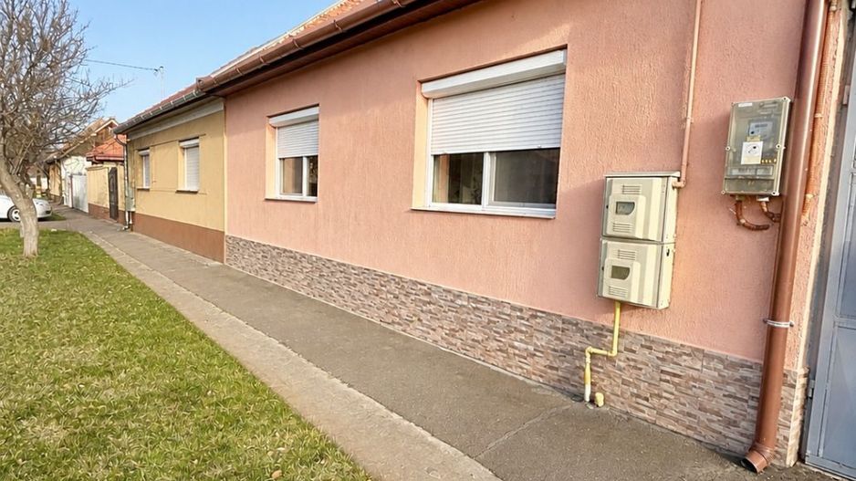 Casa zona Iosia - Poză 1
