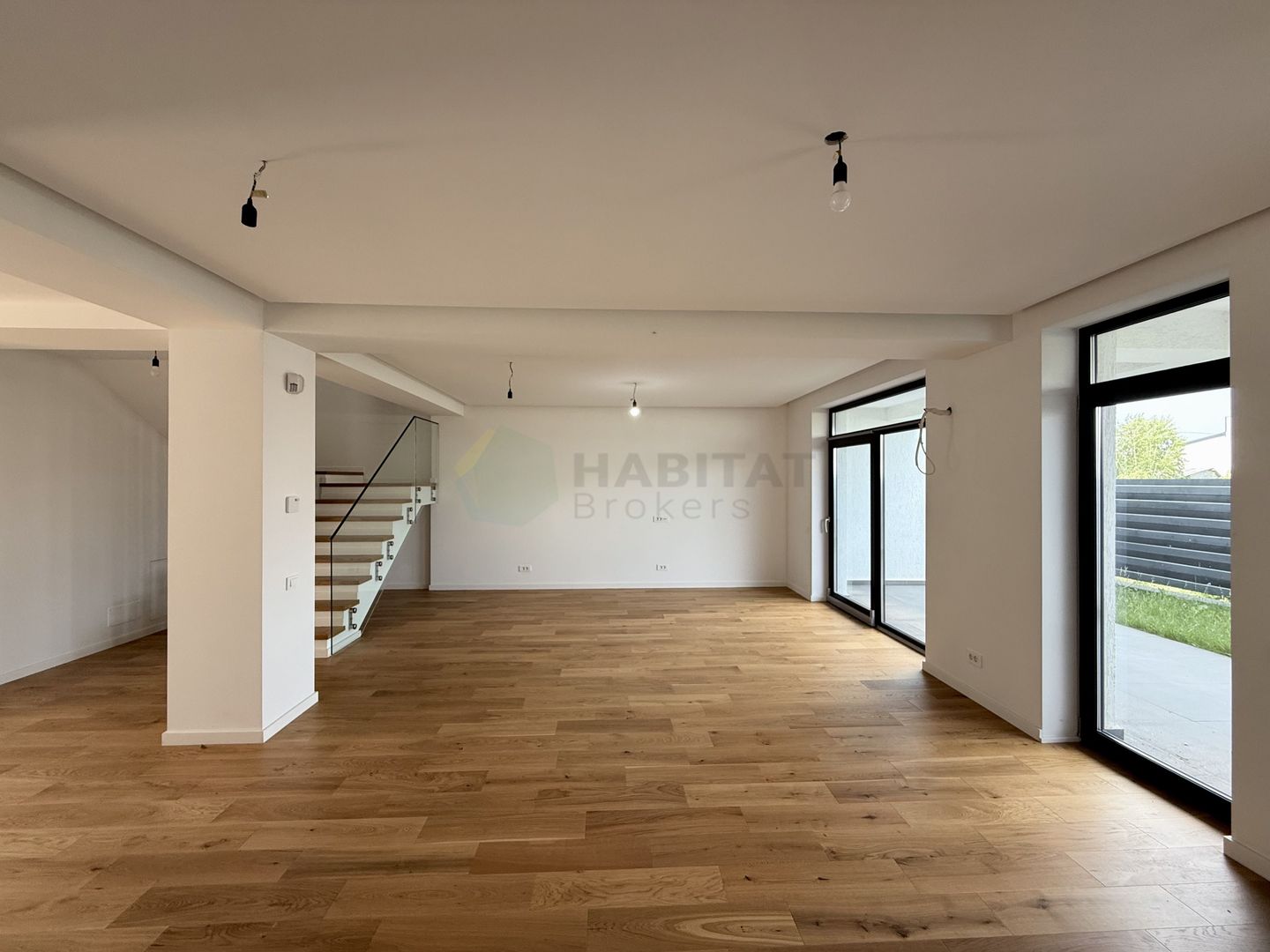 Disponibila acum in zona Matei Millo | Vila moderna 5 camere - Poză 9