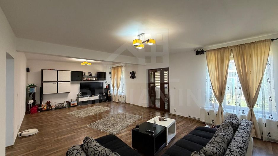 Casa moderna 5 Dormitoare 524mp teren Bariera Valcii -mobilata - Poză 2