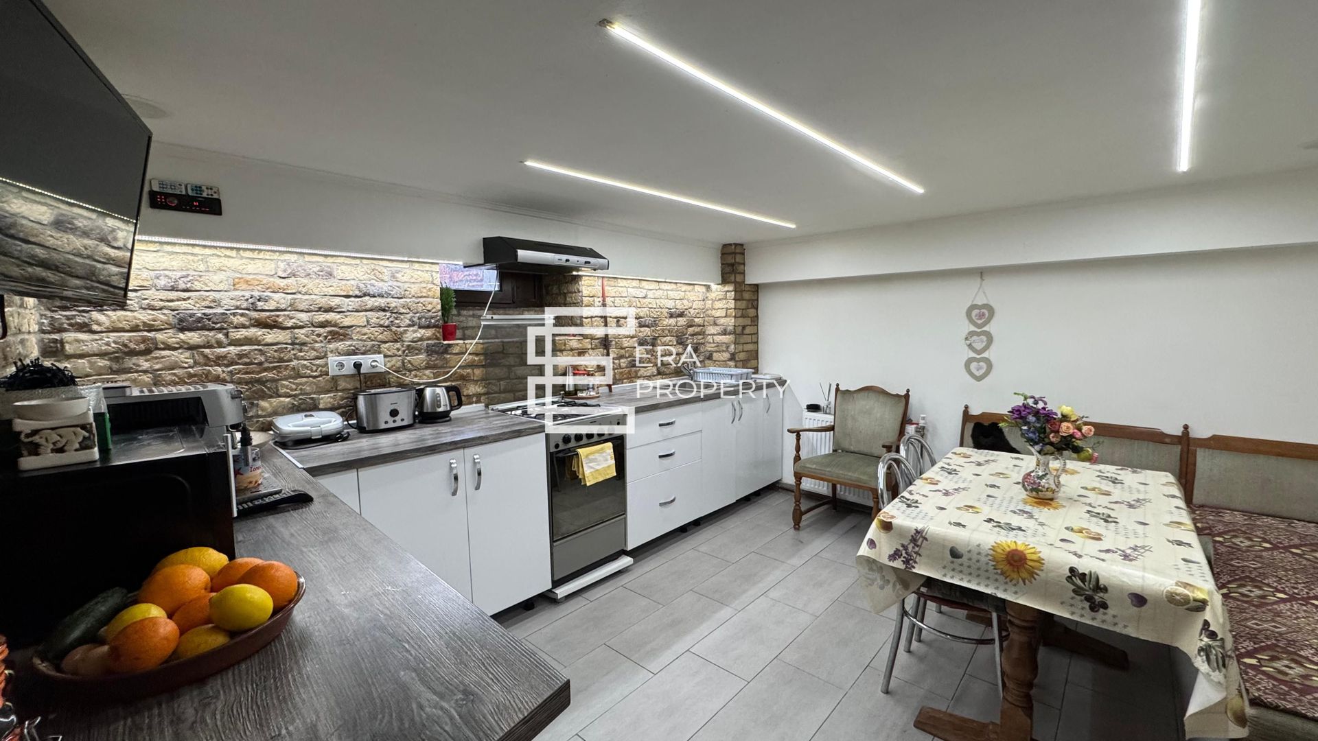 Casă Individuală cu 250 mp Teren | 180 mp Utili | 4 Dormitoare | Garaj | - Poză 4