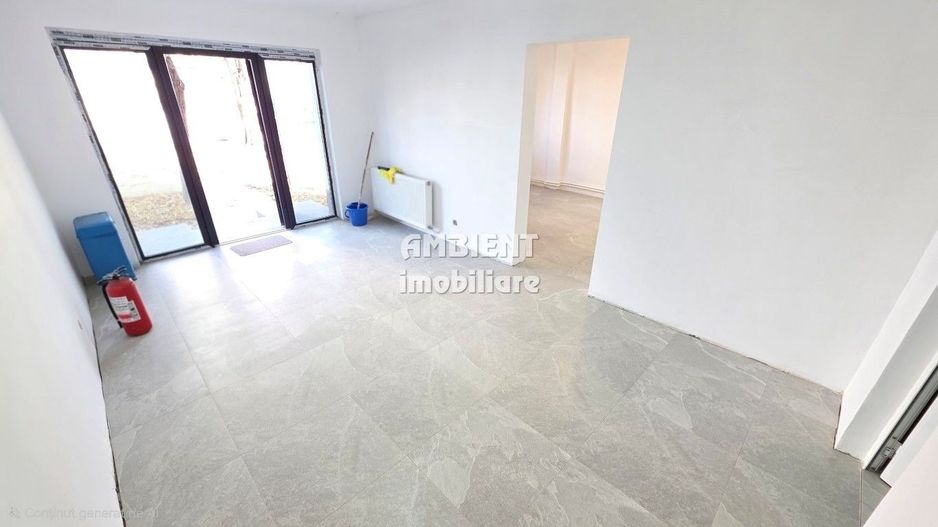 DE ÎNCHIRIAT - Spațiu birouri - Apartament cu 3 camere, parter, zona CENTRU; - Poză 2