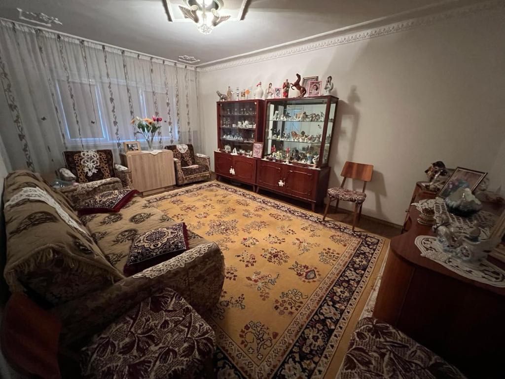 Apartament  3 camere, etaj 4/4, Micro 21 - Poză 1