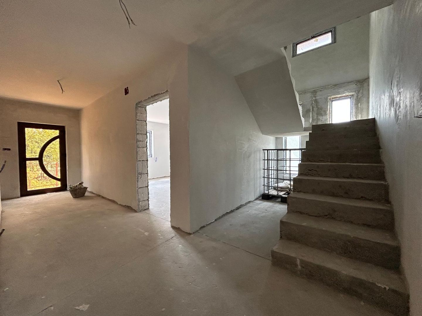 Vanzare Vila la gri Teren 800mp Lacul Mostistea - Poză 5