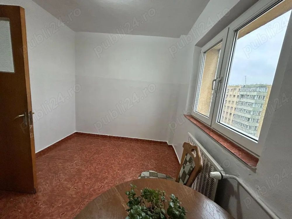 Vand ap 3 camere semidecomandat  Sos.Pantelimon - Poză 2