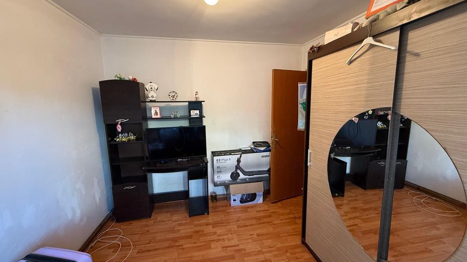 Ap 3 camere - decomandat - Campina - strada Milcovului - Poză 4