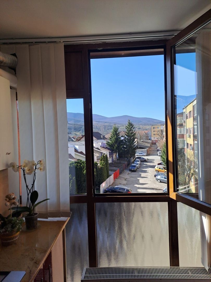 Vand apartament cu 2 camere - Poză 3