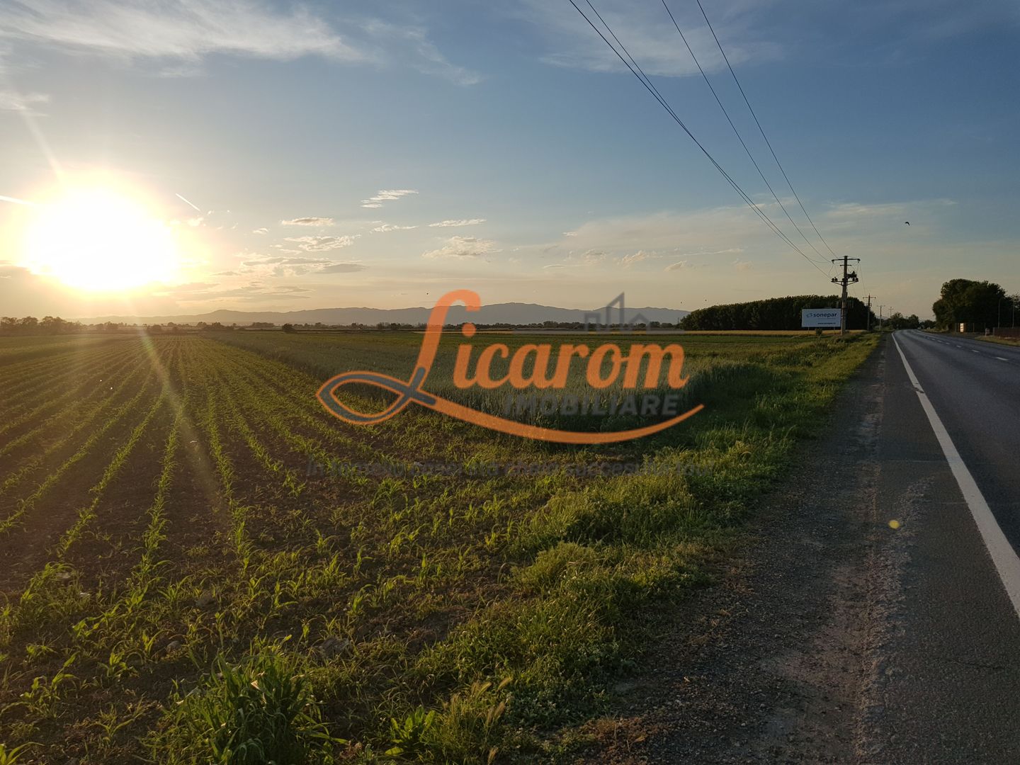 Teren intravilan Stupini front la Calea Feldioarei, DN 13 - Poză 3