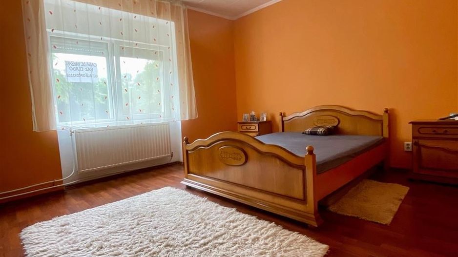 Casa cu 4 camere si livada la 25 km de Oradea - Poză 13