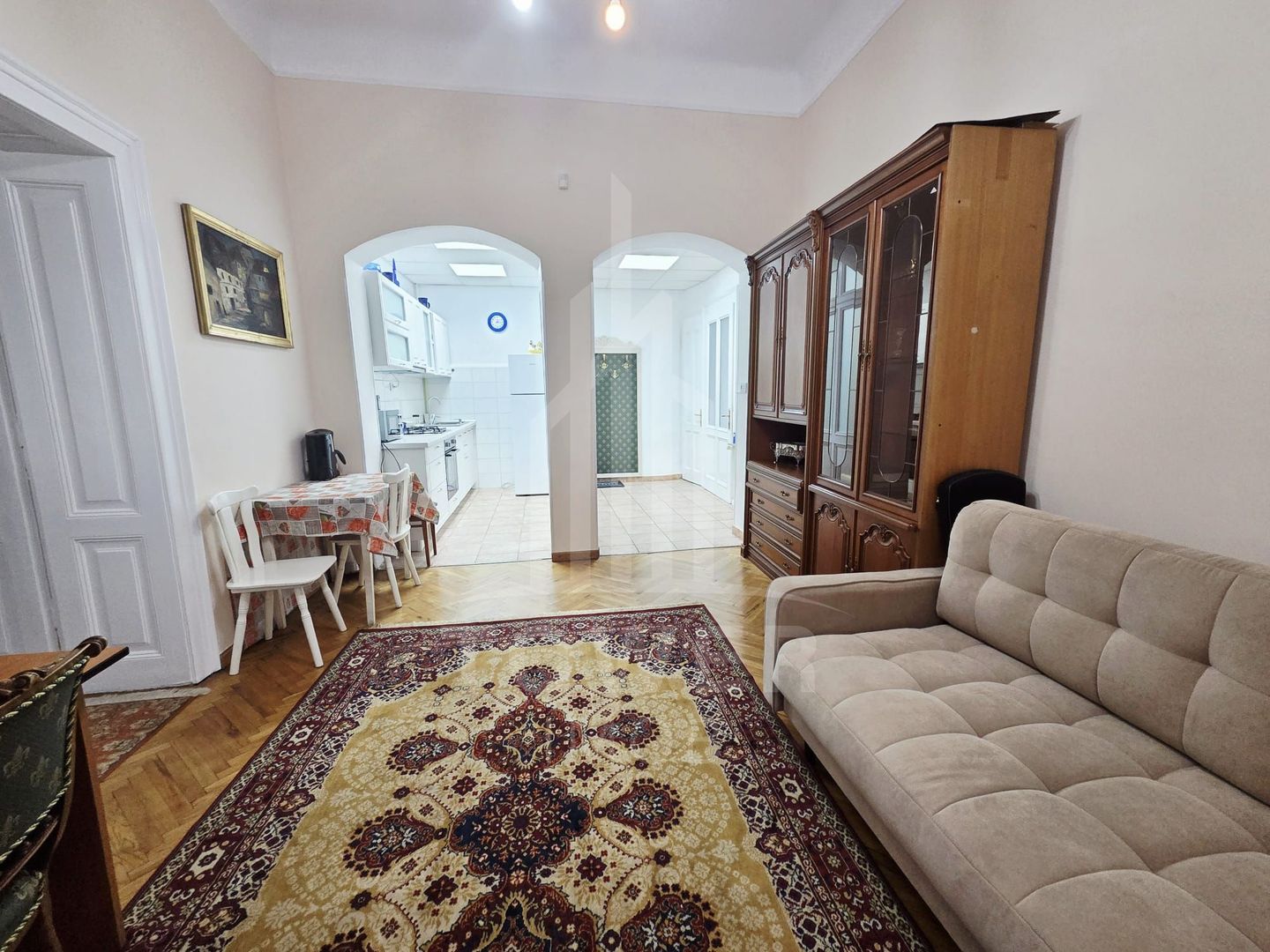 Apartament la vila de inchiriat | Zona Ultracentral | 60mp | 600 EUR - Poză 2