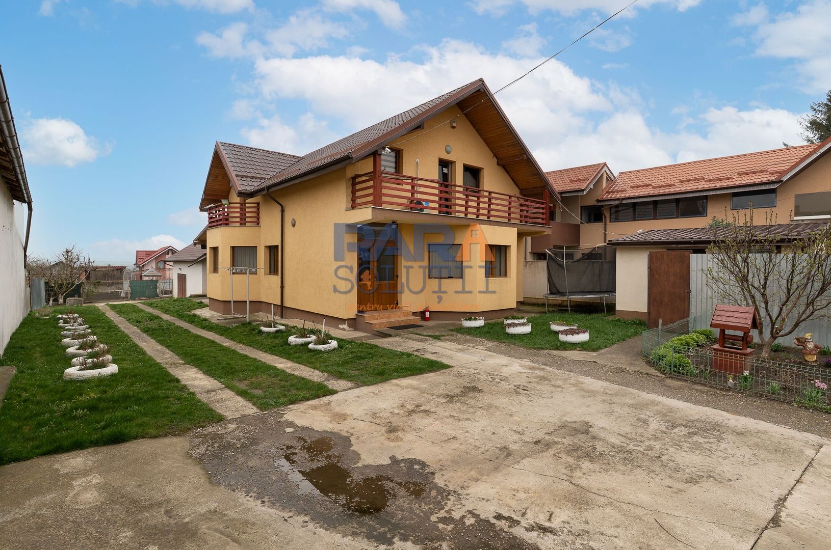 Casă 2013, teren 1366 mp, zonă centrală - Poză 1