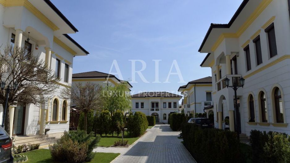 VILLA INDIVIDUALA - LUXURY GATED COMMUNITY - EROU IANCU NICOLAE - Poză 1
