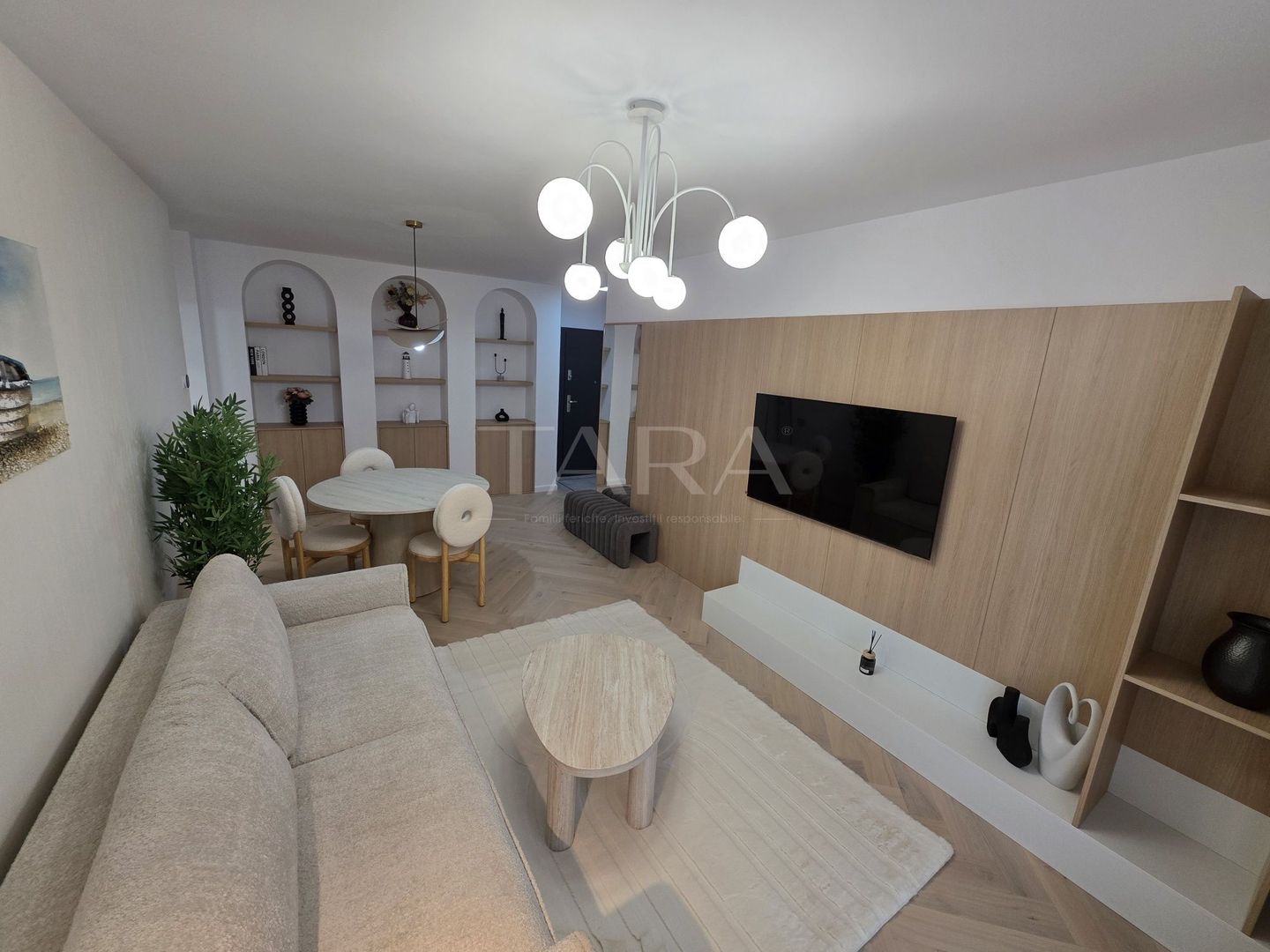 Apartament elegant cu terasă și finisaje premium – gata de mutare. - Poză 1