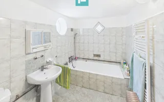 Casă/vilă cu 10 camere – Ineu, centru - Poză 16