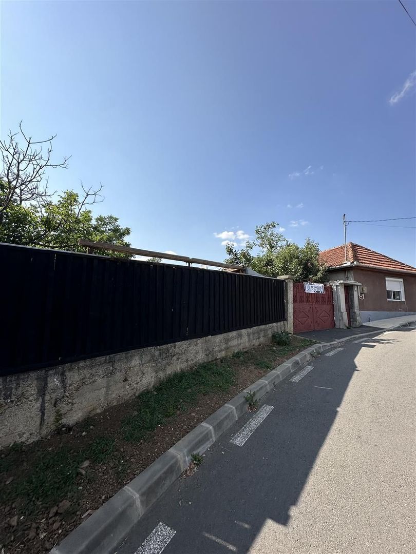CASA DE VANZARE EPISCOPIA Str. Dealului 732 MP - Poză 1