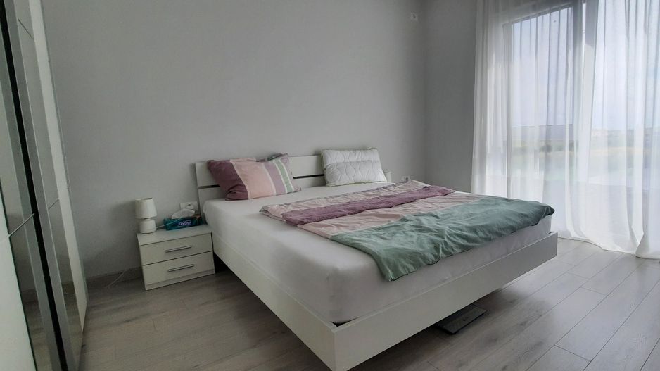 Apartament cu 2 camere si  2 locuri de parcare - Poză 6