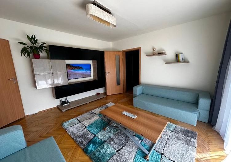 Complex-Studentesc | 3 Camere | 2 Bai |  Etaj Intermediar - Poză 1