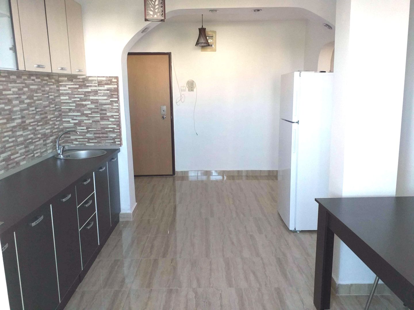 2 camere decomandat renovat complet, 5 minute metrou Costin Georgian - Poză 4