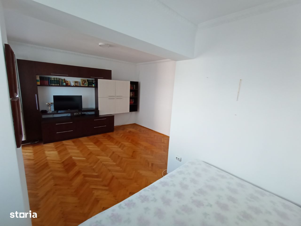 Galați 2 camere Maz 1,  renovat, izolat termic 4/11 - Poză 3