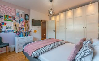 Casa mobilata utilata cartier Izvor Tarlungeni Brasov - Poză 16