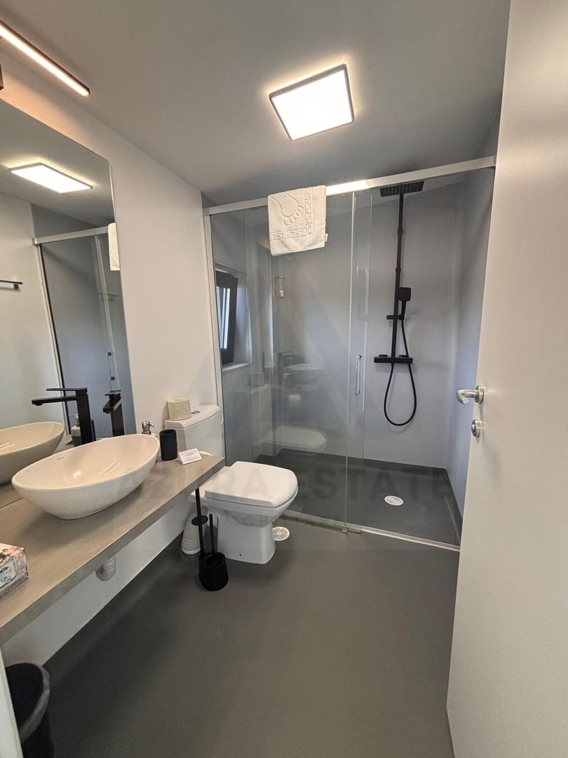 Pensiune PREMIUM 10 camere și Casă Individuală Valea Avrigului 4.600mp - Poză 19