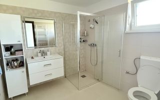 Casa Insiruita, 4 camere, Teren 145mp, Mobilat si Utilat, Zona Cetate - Poză 9