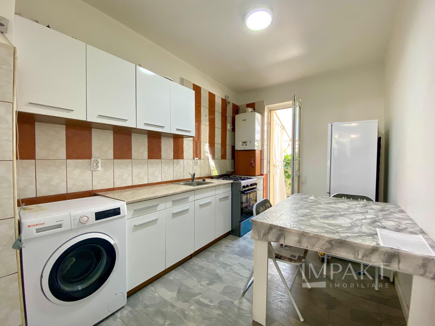 Apartament 3 camere in bloc tip vila si cu loc de parcare inclus - Poză 6