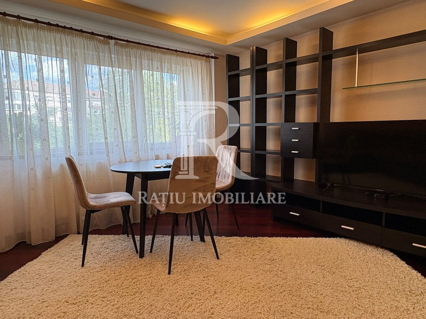 Apartament decomandat cu 3 camere | Etajul 1 | Oradea - Poză 2