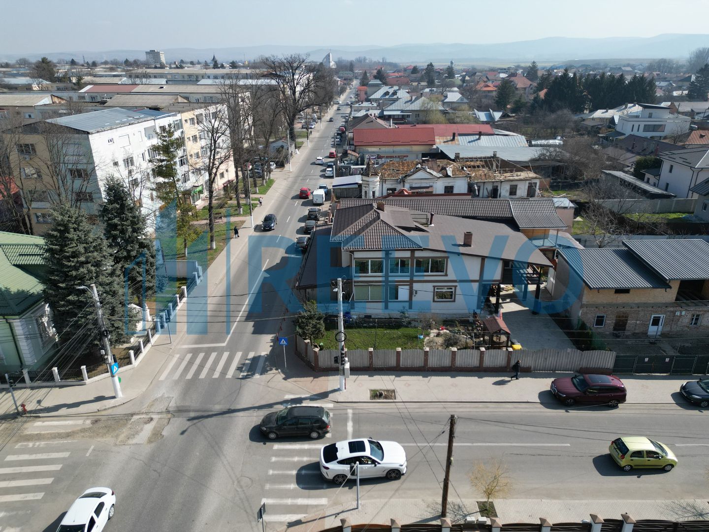 Clădire și teren pentru investiție, central Roman - Poză 74