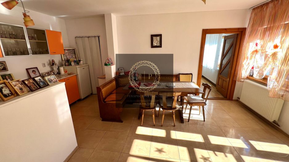 Casă pretabila 2 familii | 280 mp utili| 1350mp Teren | Garaj - Poză 9