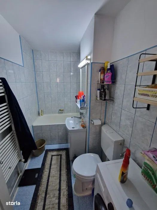 Apartament cu 3 camere de vanzare - Poză 2