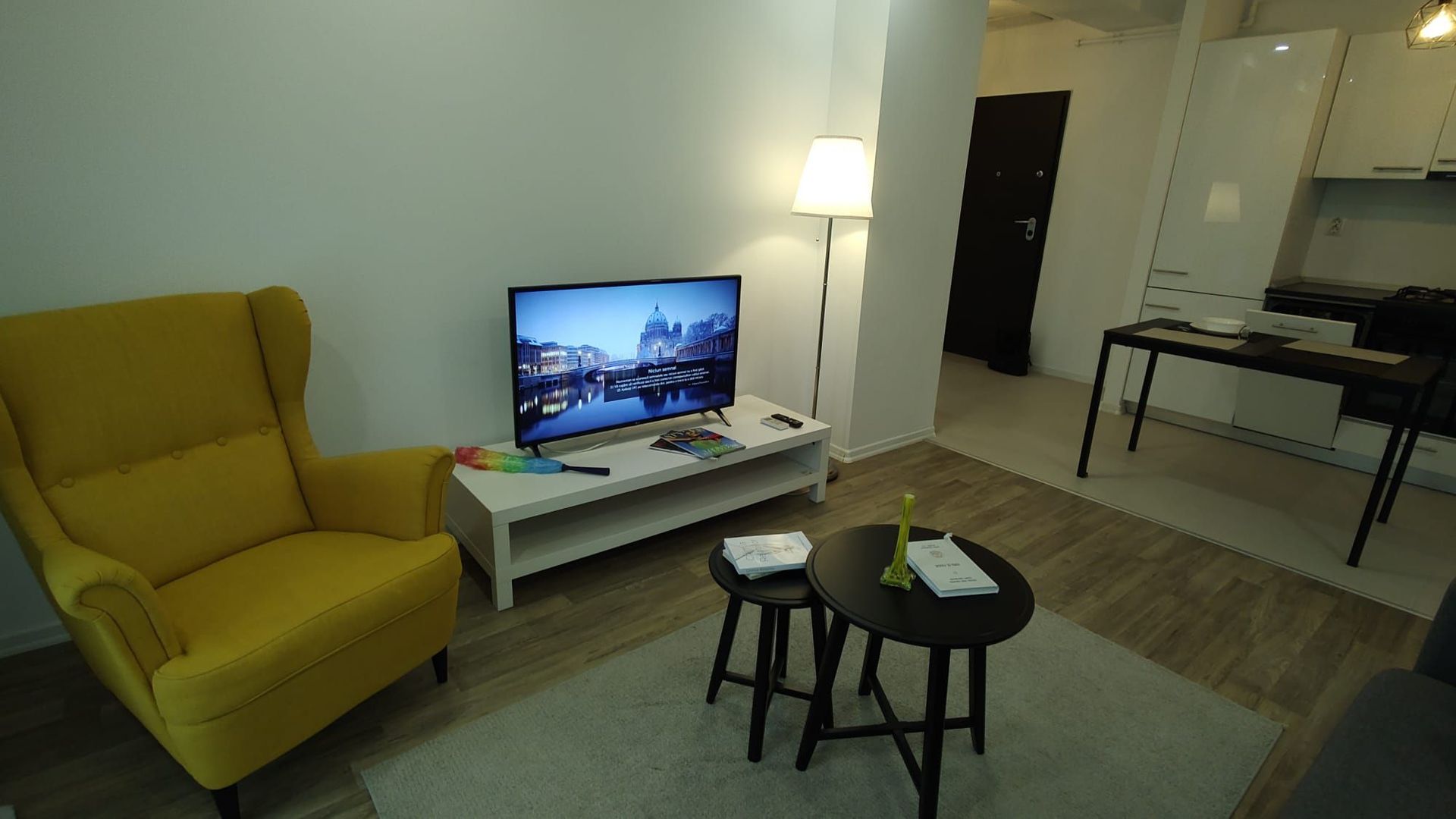 Apartament 2 camere vedere piscina Cosmopolis - Poză 14