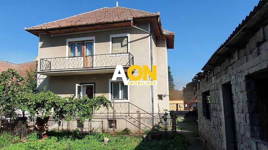 Casa cu 5 camere, 768 mp teren, Cetate - Poză 1