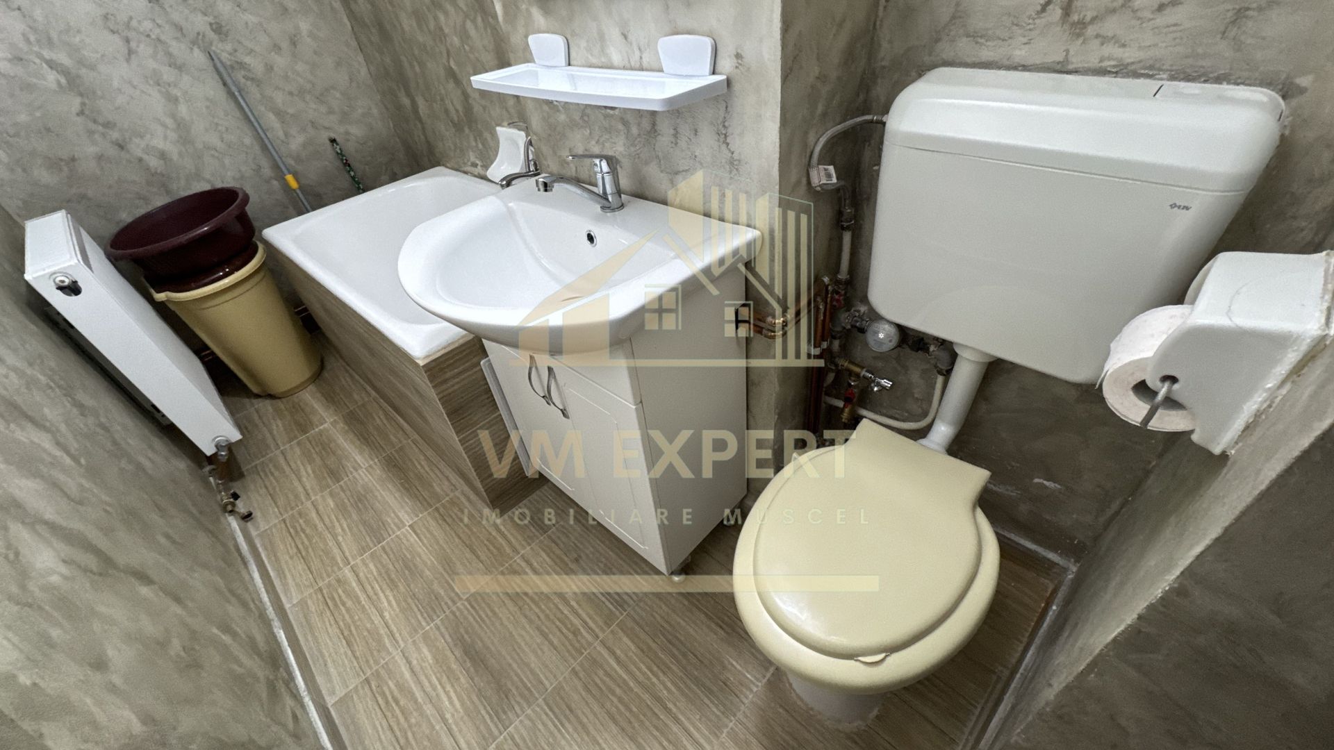 APARTAMENT 2 CAMERE ETAJ 3 VIȘOI CAMPULUNG - Poză 13