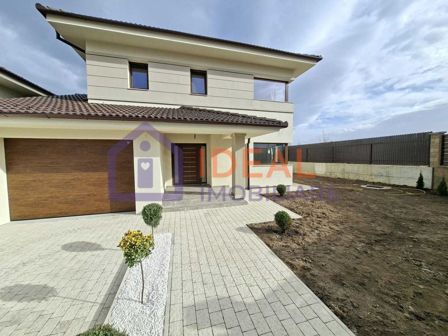 Casa individuala cu teren de 465mp, in Cisnadie - Cisnadioara - Poză 1