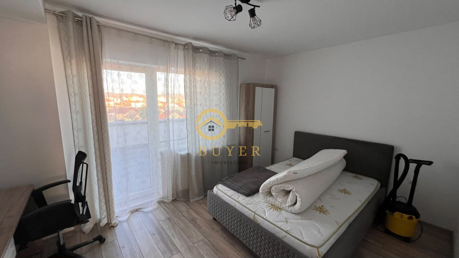 Penthouse spatios cu 2 terase in Kogalniceanu- 102 utili, buc separata - Poză 8