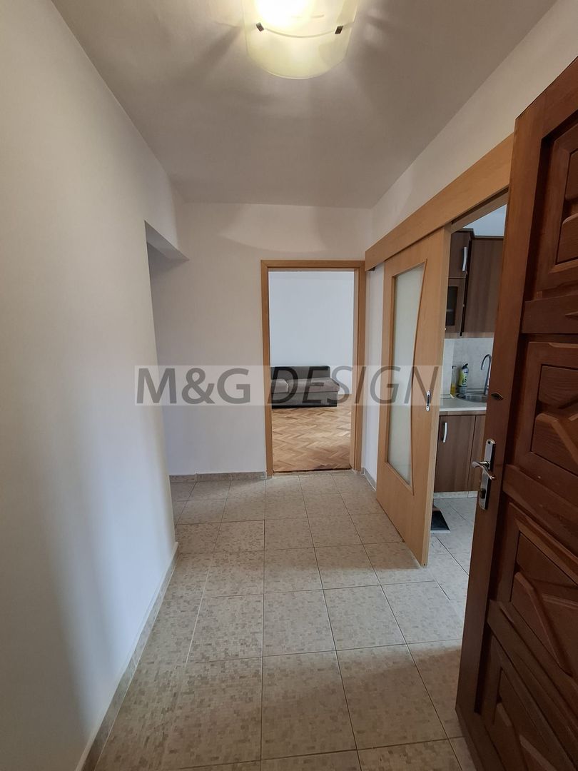 Aradului, 3 camere decomandat, 2 bai - Poză 2