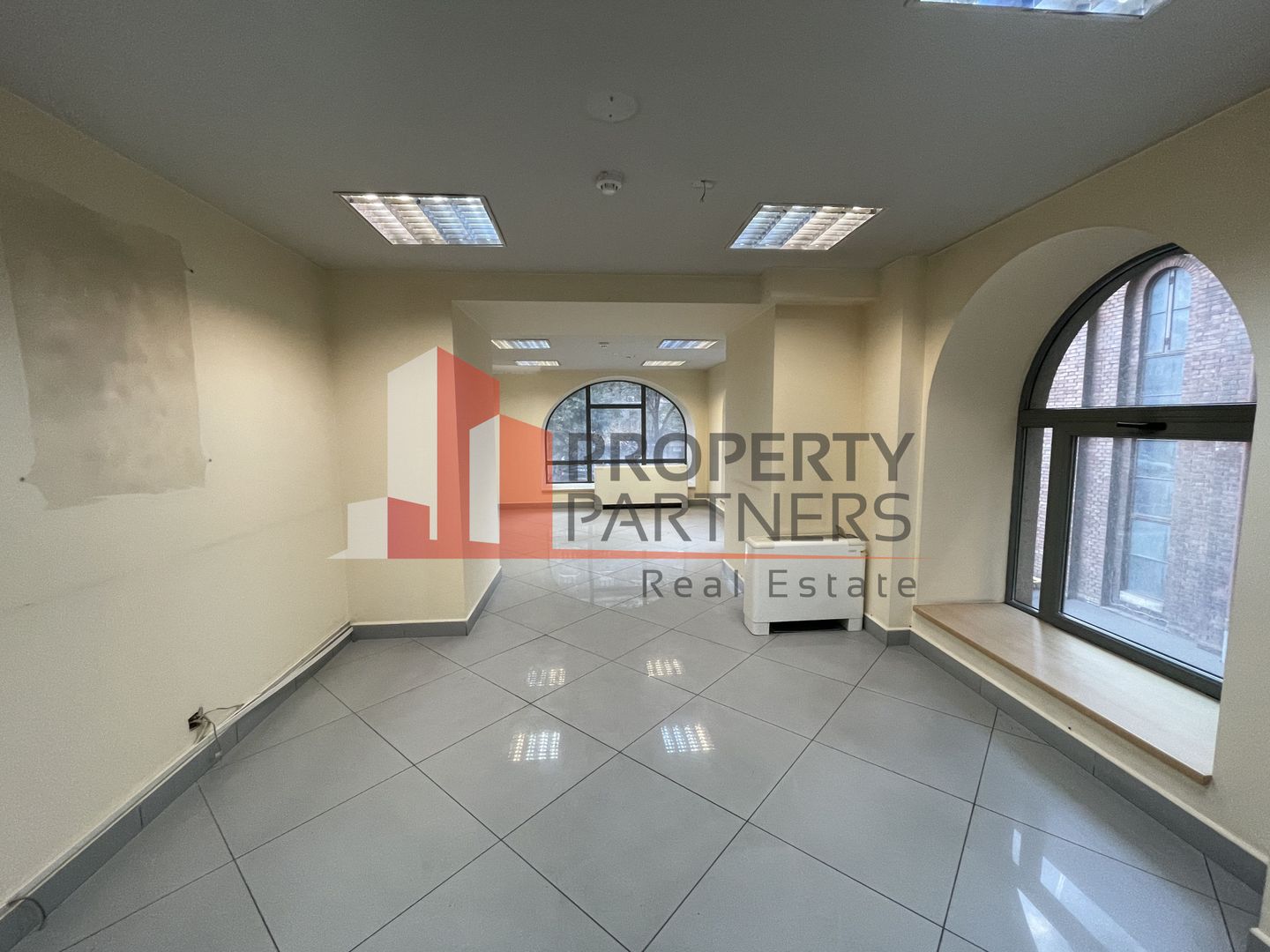 Spatiu comercial / show-room, magazin central - Universitate. - Poză 9