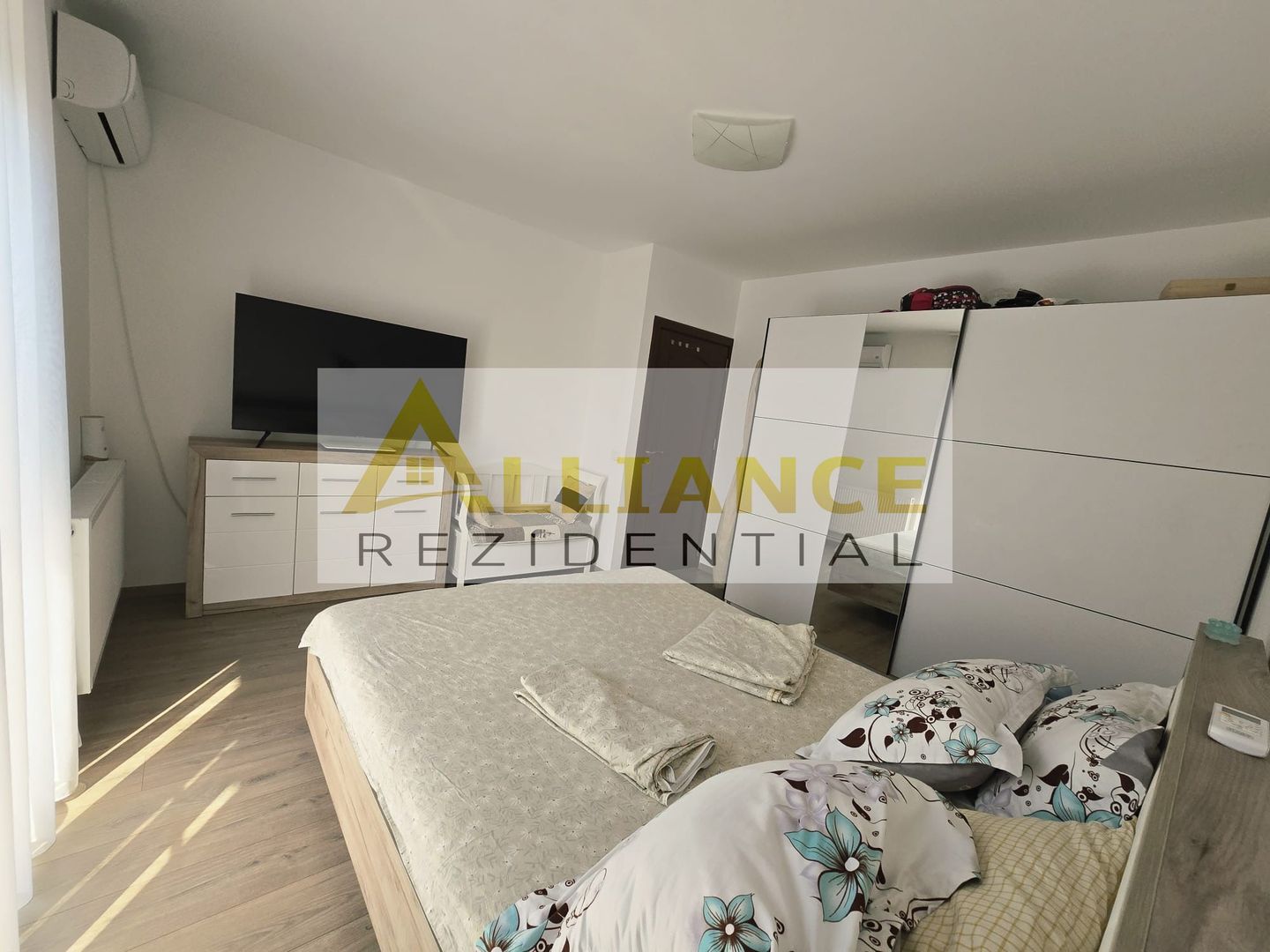 Casa Berceni: 4 cam, 2 bai, curte, incalzire pardoseala, panouri 6kW - Poză 13