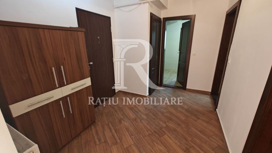 Apartament cu 3 camere | Ultracentral | Oradea - Poză 3