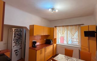 Apartament la casă cu curte proprie 311 mp și acces auto Ioșia, Oradea - Poză 9