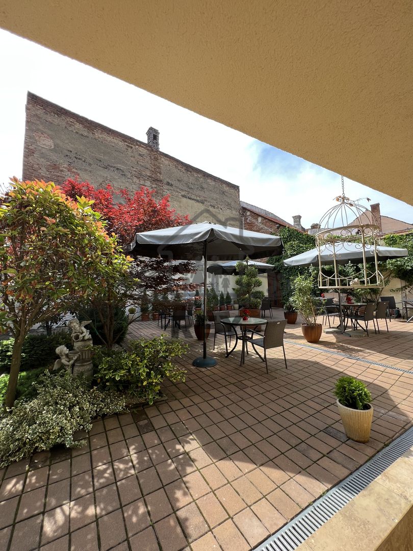 Vila de vanzare in zona Centrala/Orasul de jos - Poză 58