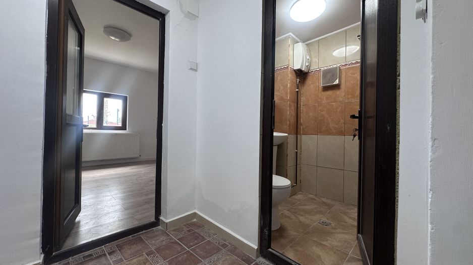 Între dealuri, viță de vie și liniște deplină! Vanzare casa in Prahova - Poză 21