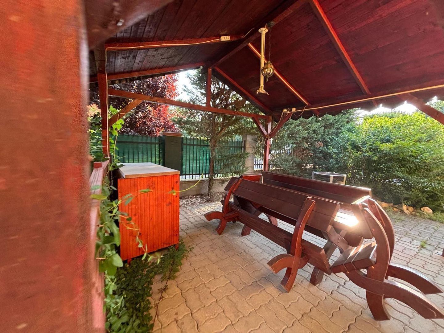 Vila deosebita aproape de padure - Poză 38