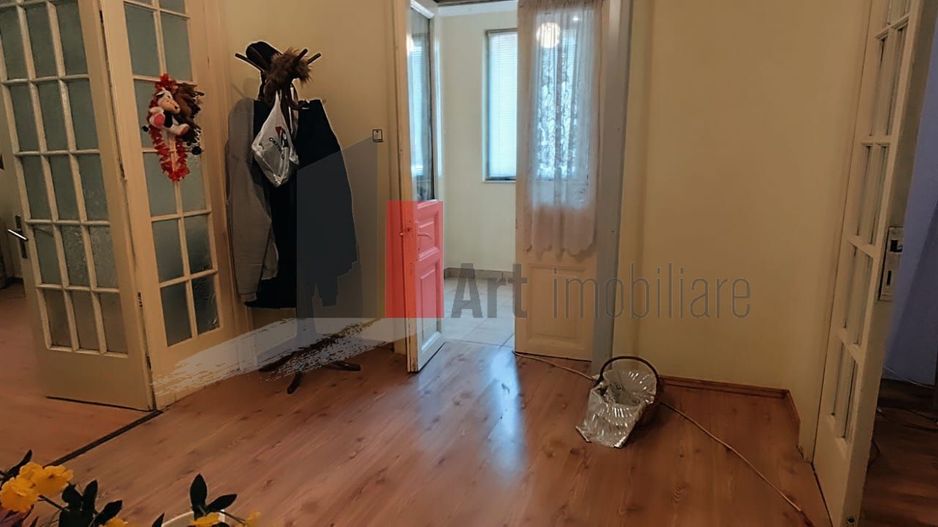 Casa de vanzare + teren in zona Jiului (Bucurestii Noi) - Poză 25