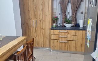 BRASADAS vinde ap 2 cam etaj 4/4 în Micro 16. - Poză 6