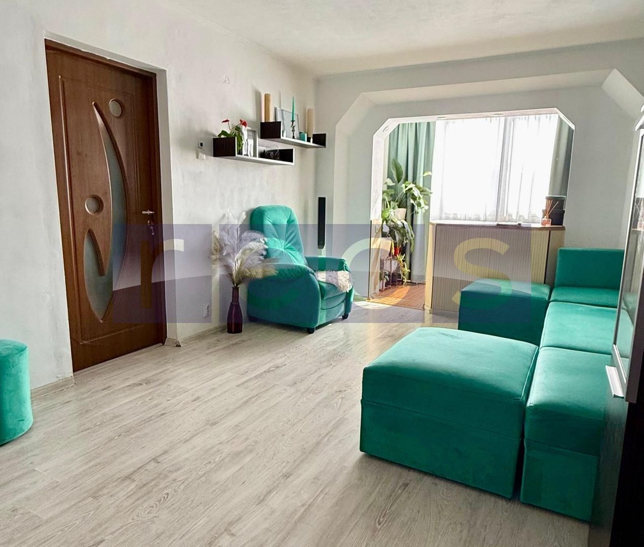 VANZARE APARTAMENT 2 CAMERE DECOMANDAT 1 DECEMBRIE 1918 TITAN BLOC 1978 - Poză 4