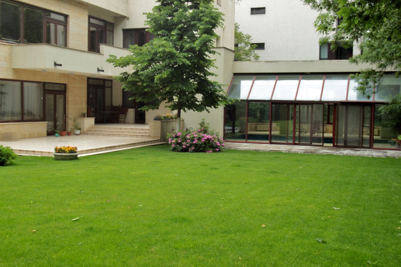 Vila impresionantă cu 15 camere, situată în zona Barbu Văcărescu - Poză 7